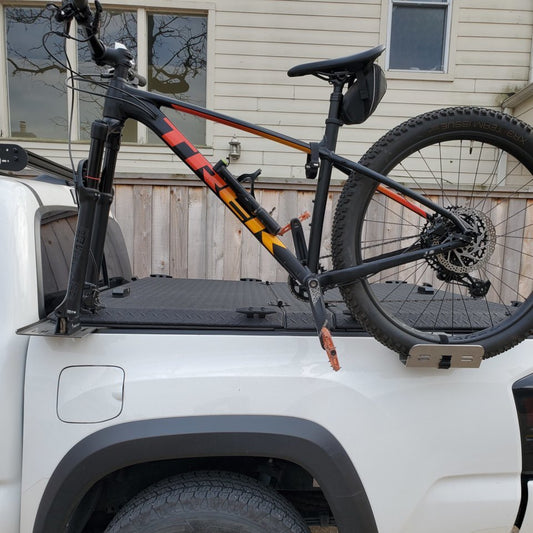 SideRide Bike Mounts - Tacoma 2016-2023 - DiamondBack Cover Variant